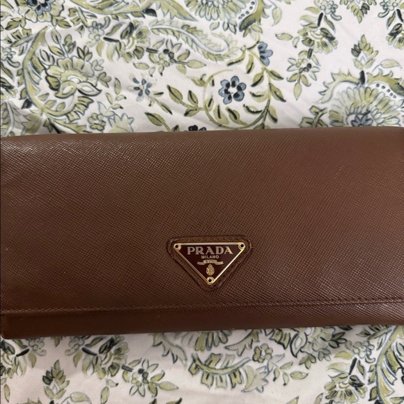Prada Saffiano Wallet - Picture 12 of 14